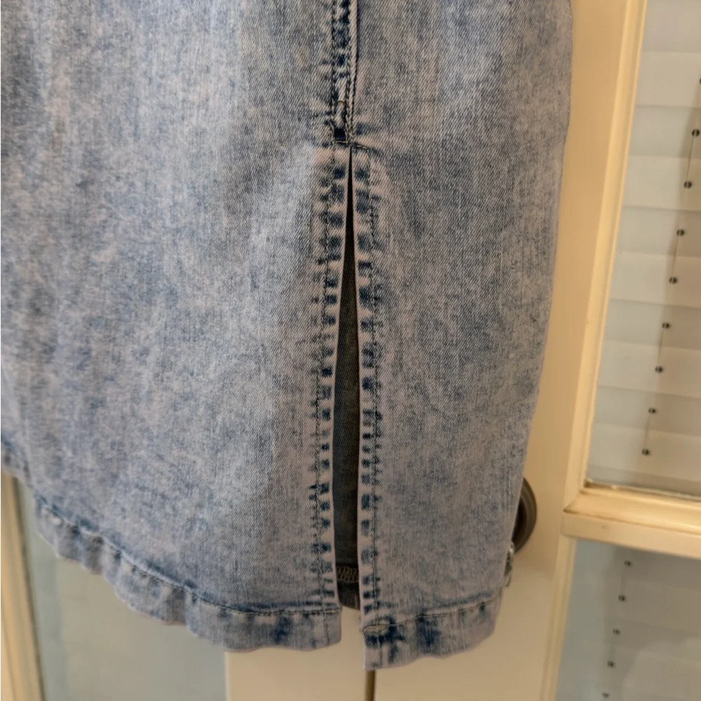 Super cute Blue Denim Midi Dress - Picture 5 of 8